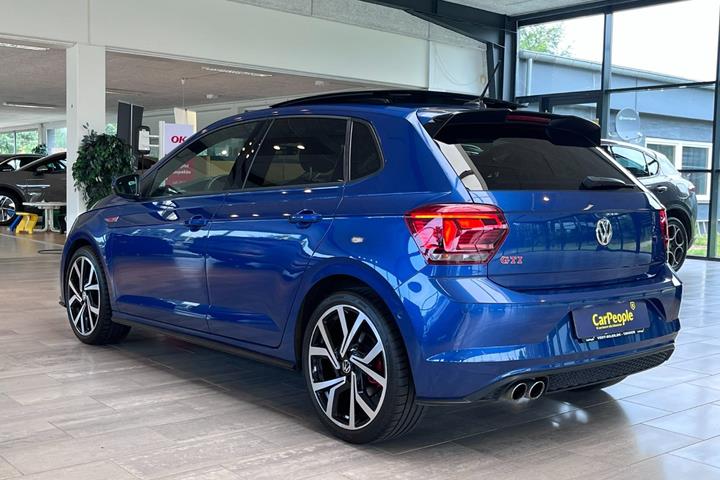 Blå VW Polo fra 2019