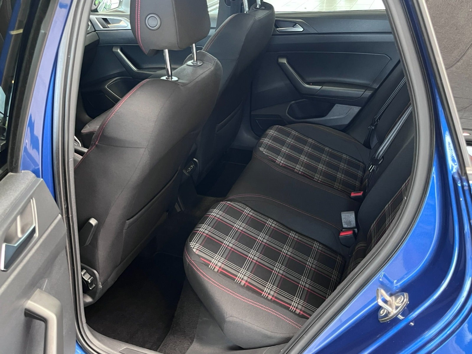 Blå VW Polo fra 2019