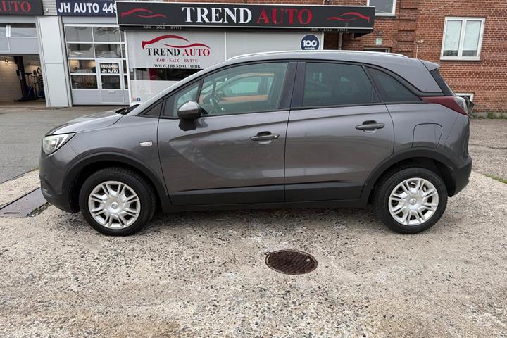 Grå Opel Crossland X fra 2019