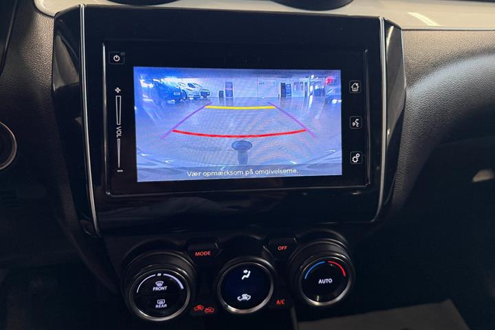 Sølv Suzuki Swift fra 2018