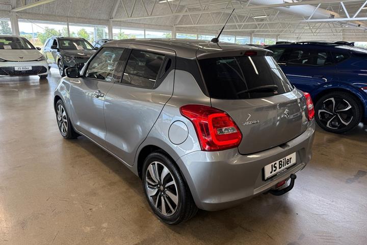 Sølv Suzuki Swift fra 2018