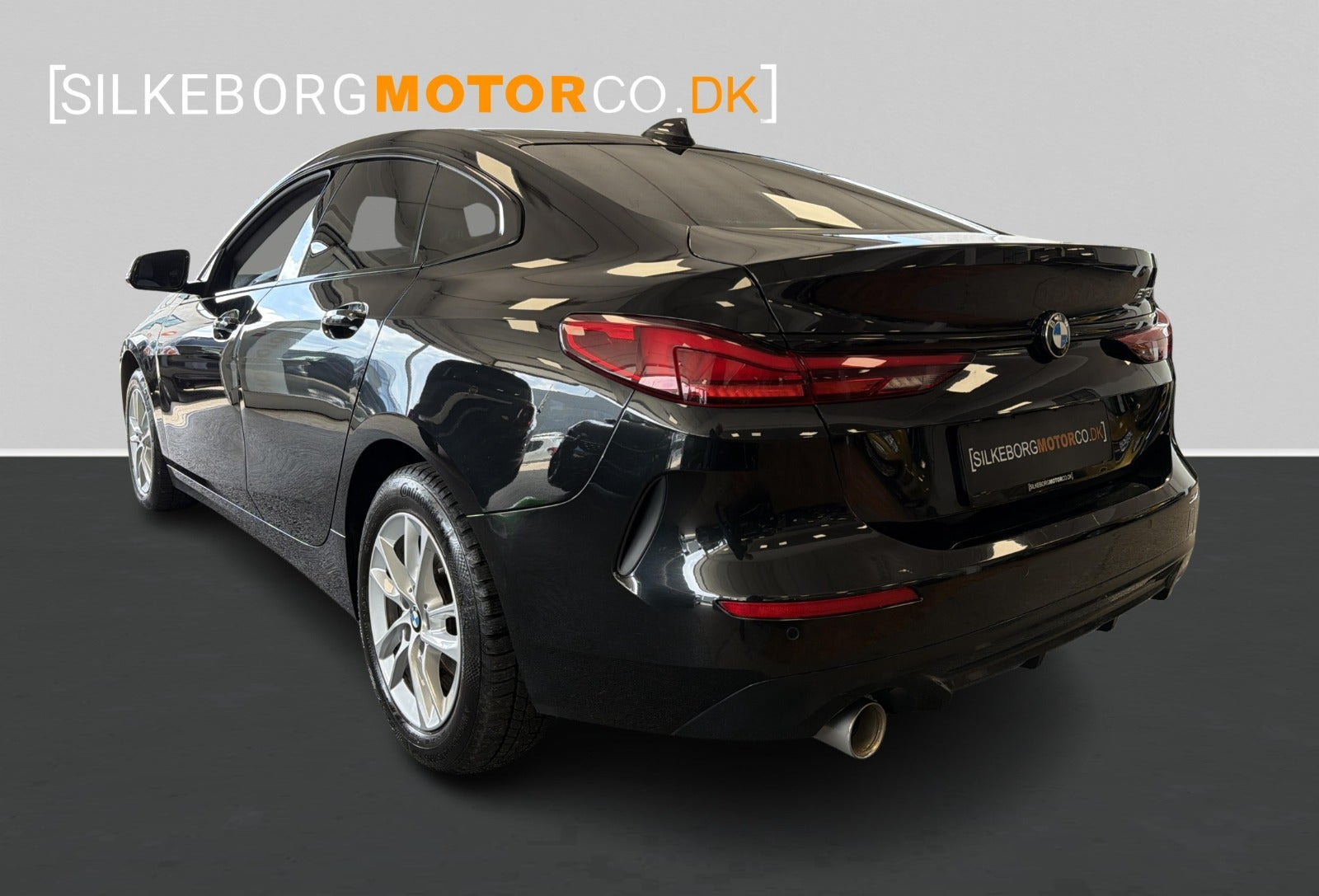 Sort BMW 218i fra 2022