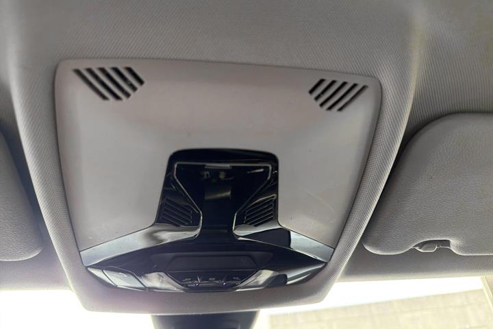 Sort BMW 218i fra 2022