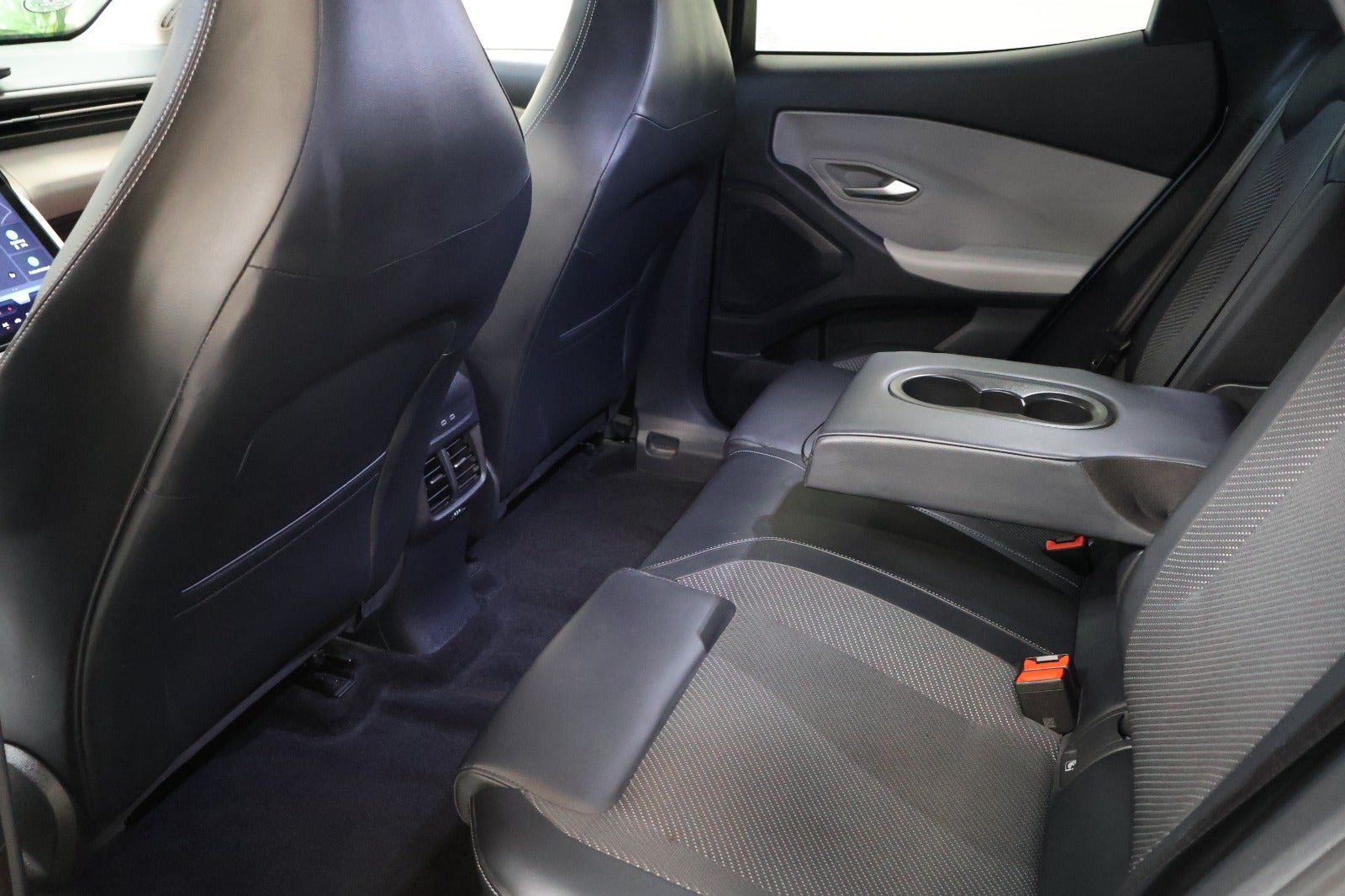 Blå Ford Explorer fra 2025