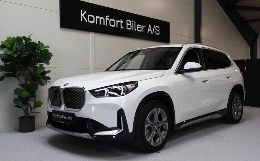 BMW iX1 eDrive20 X-Line