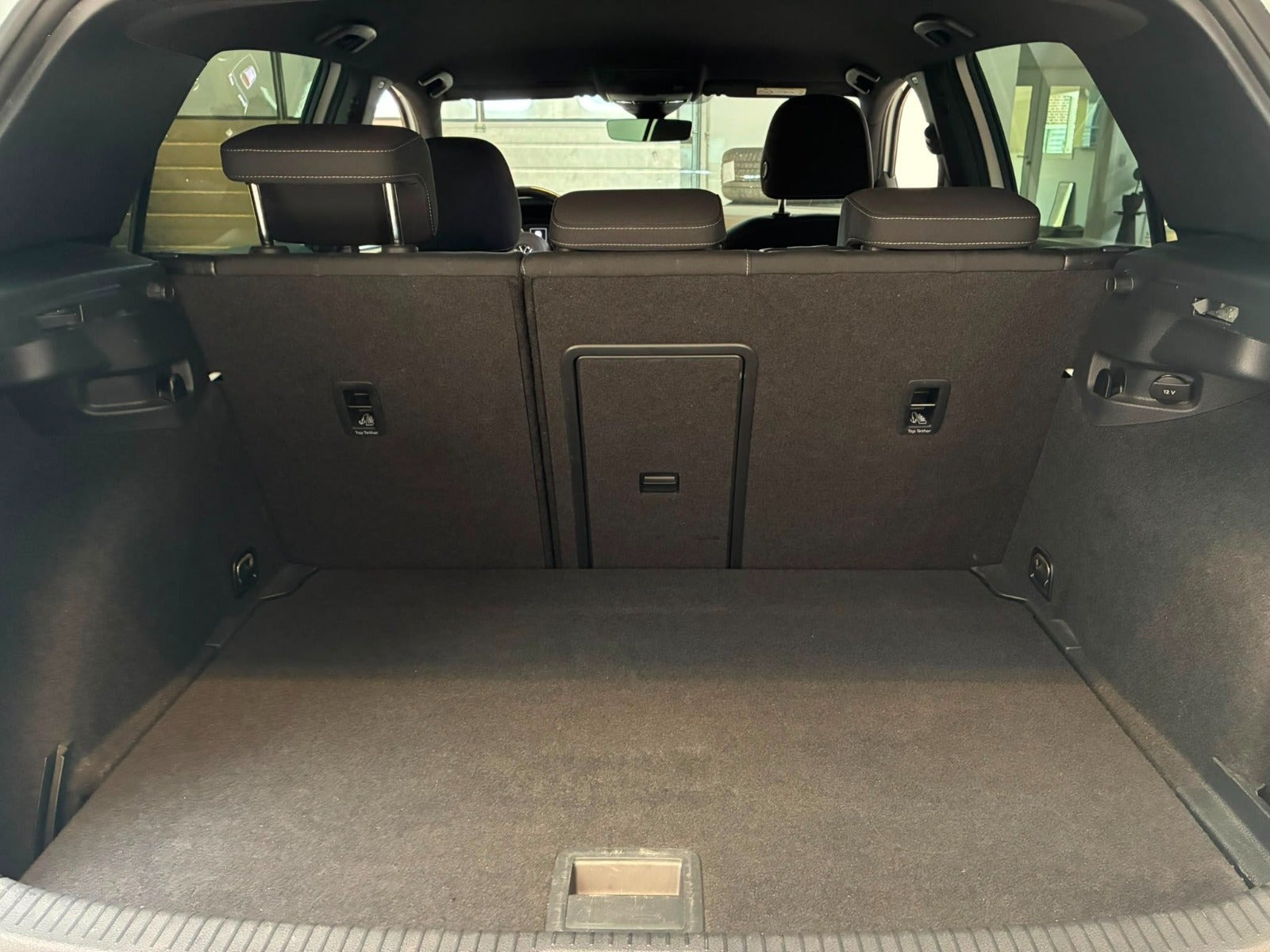 Hvid VW Golf VII fra 2018