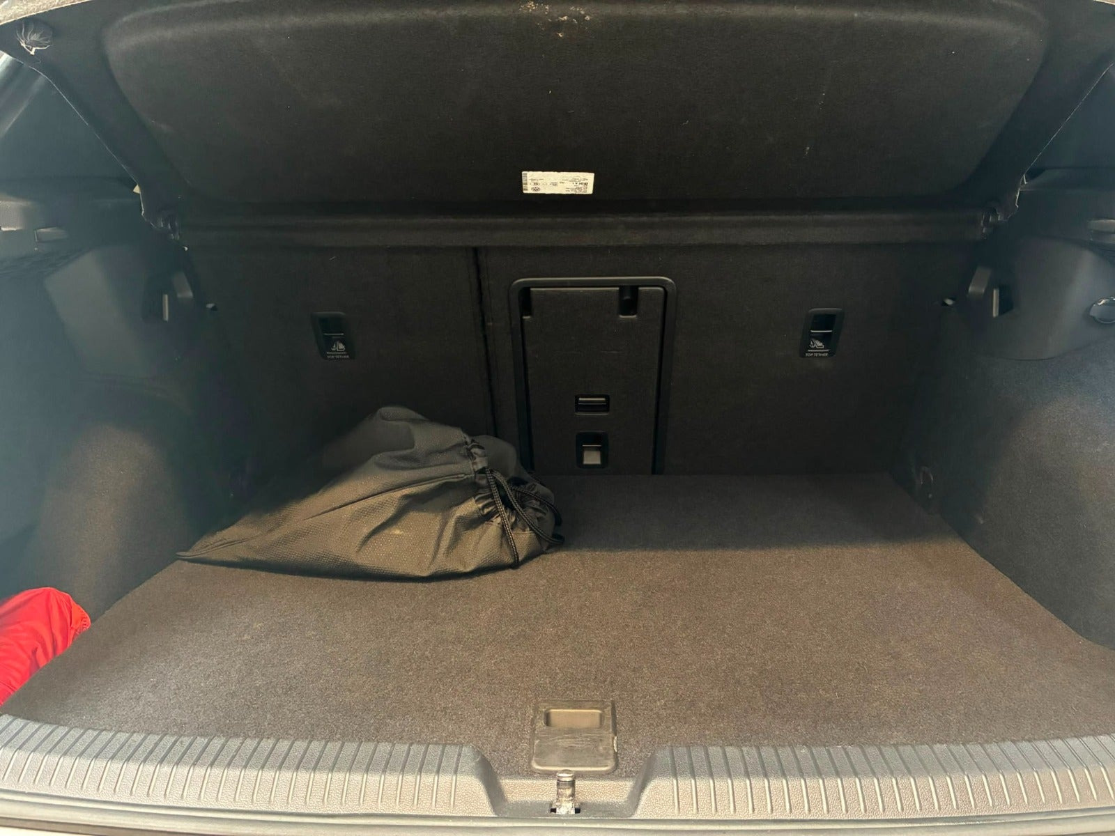Grå VW Golf VIII fra 2020