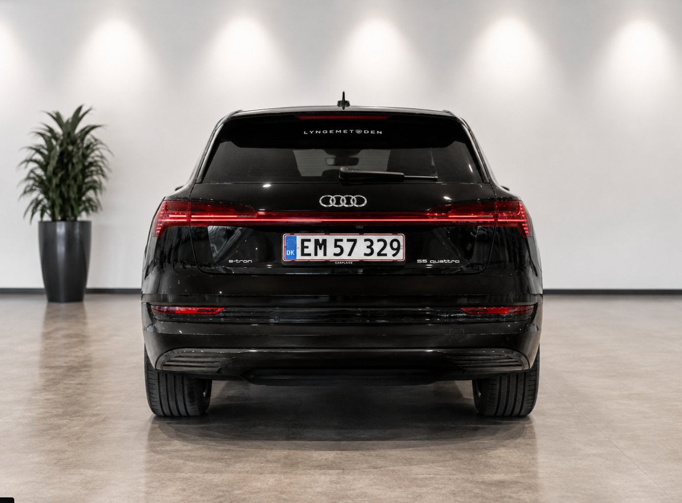 Sort Audi e-tron fra 2022