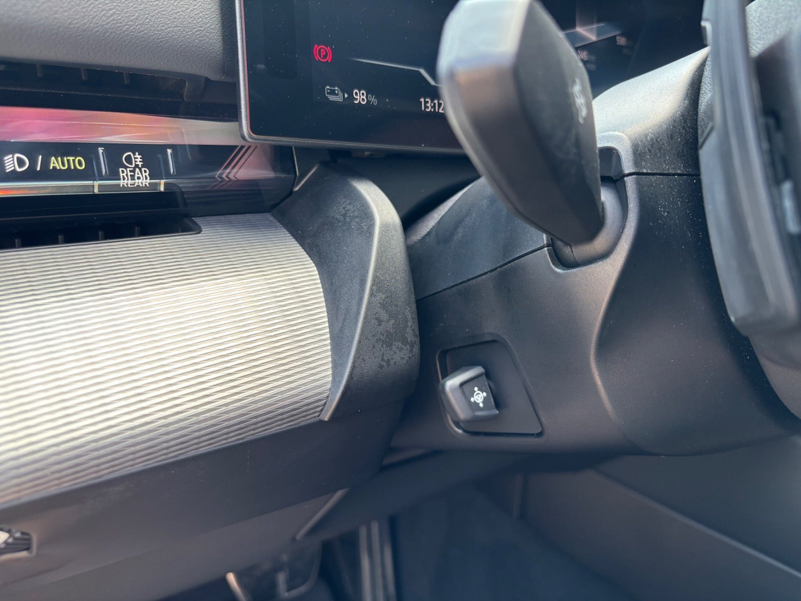 Hvid BMW i5 fra 2025
