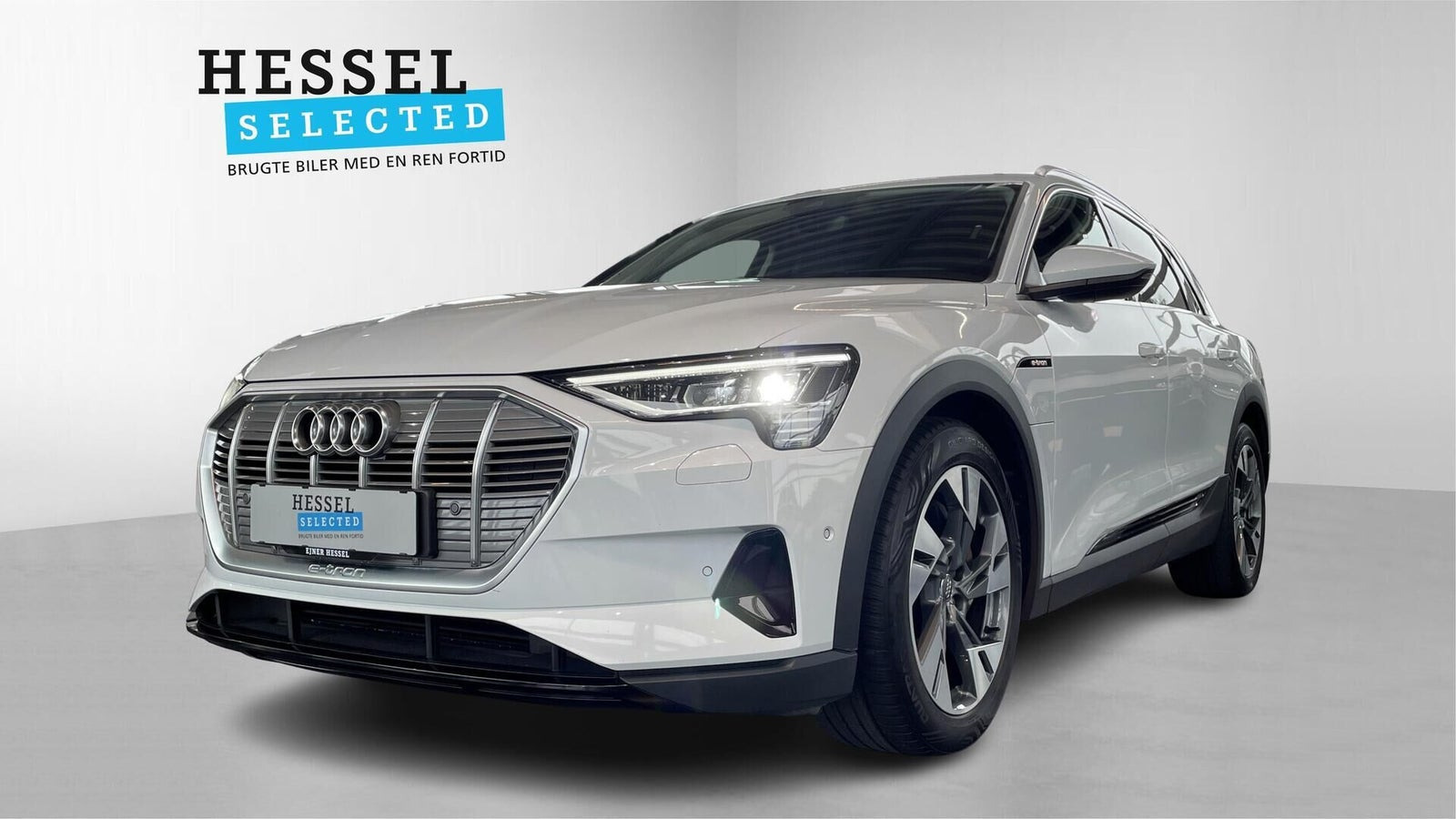 Hvid Audi e-tron fra 2020