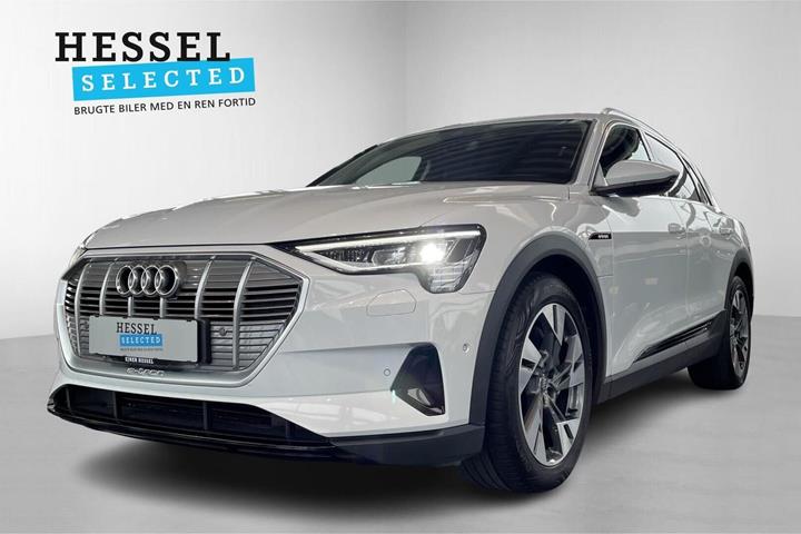 Hvid Audi e-tron fra 2020