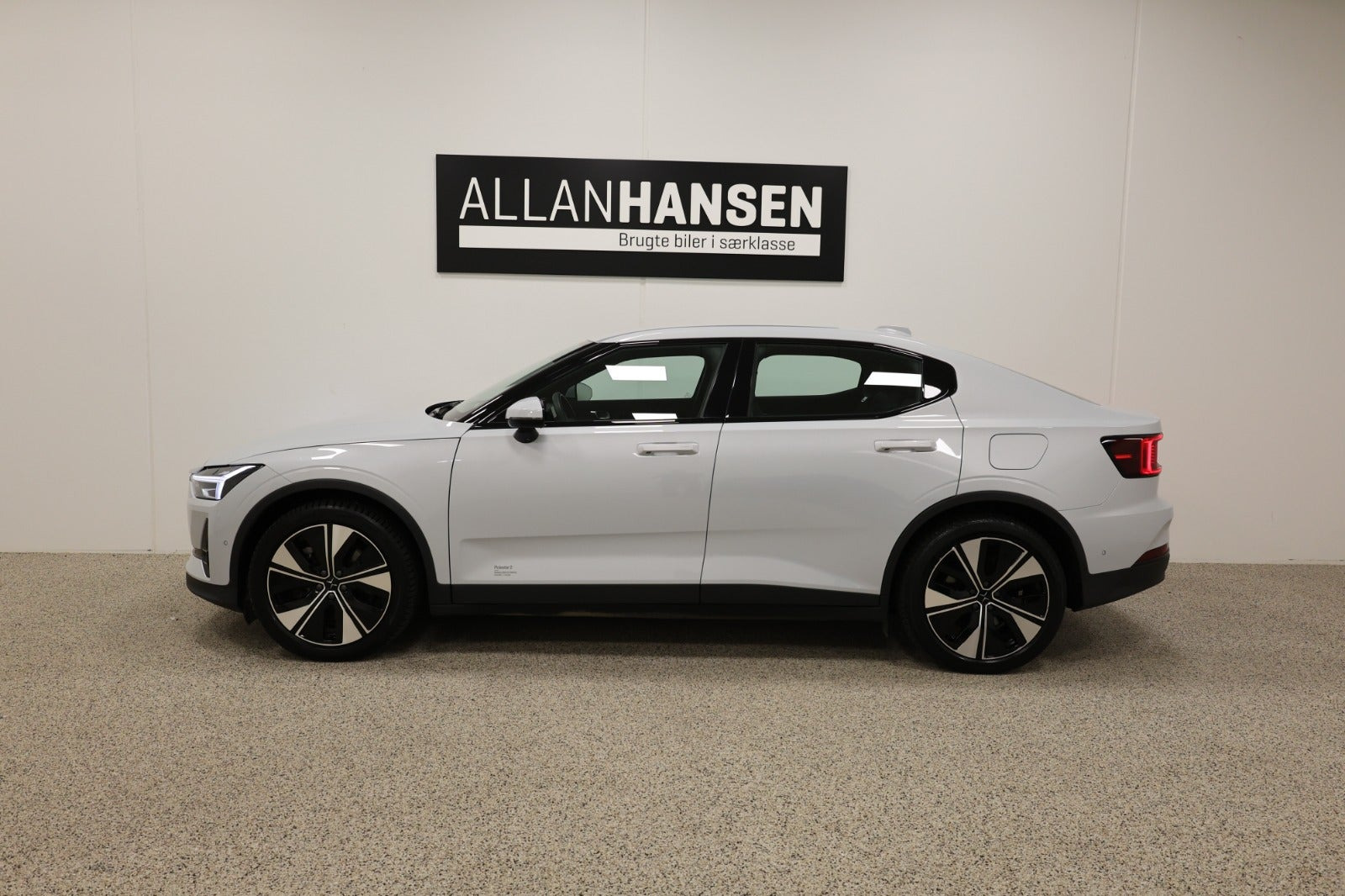 Hvid Polestar 2 fra 2023