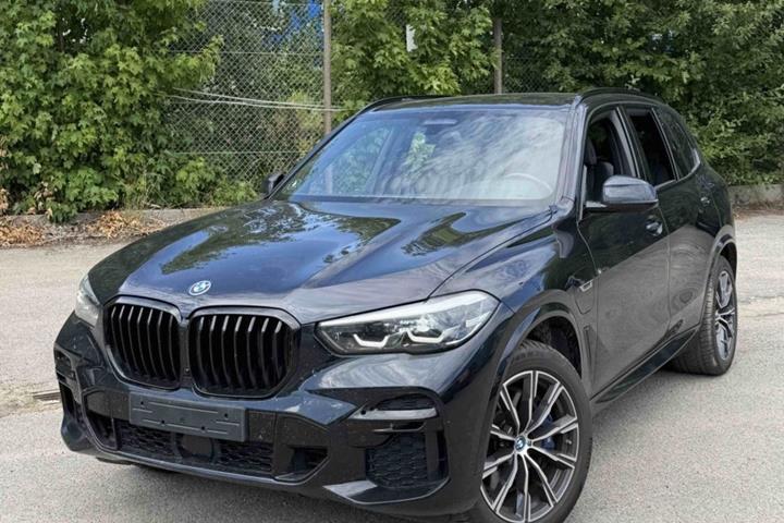 Sort BMW X5 fra 2022