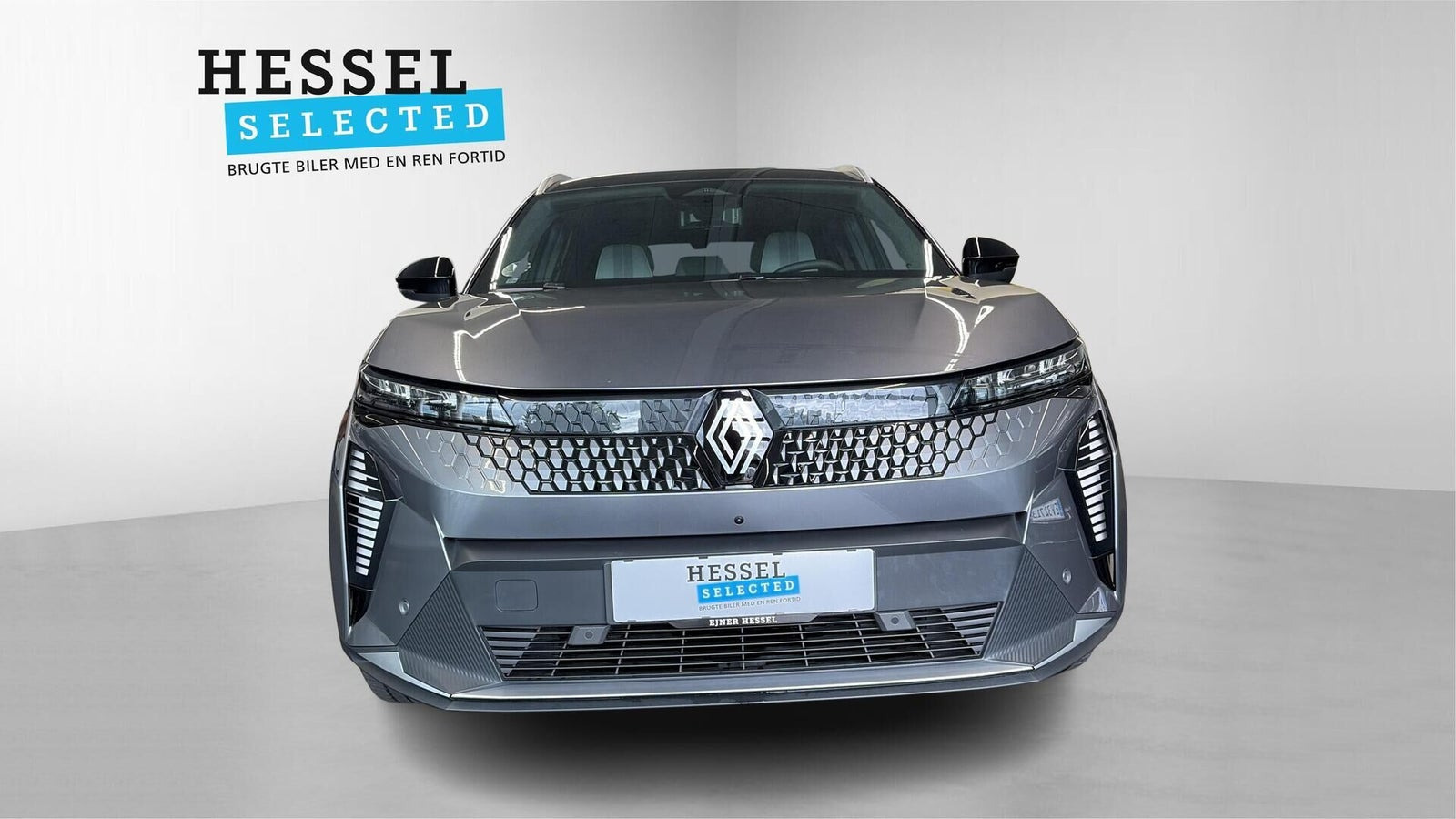 Grå Renault Scenic E-Tech fra 2025