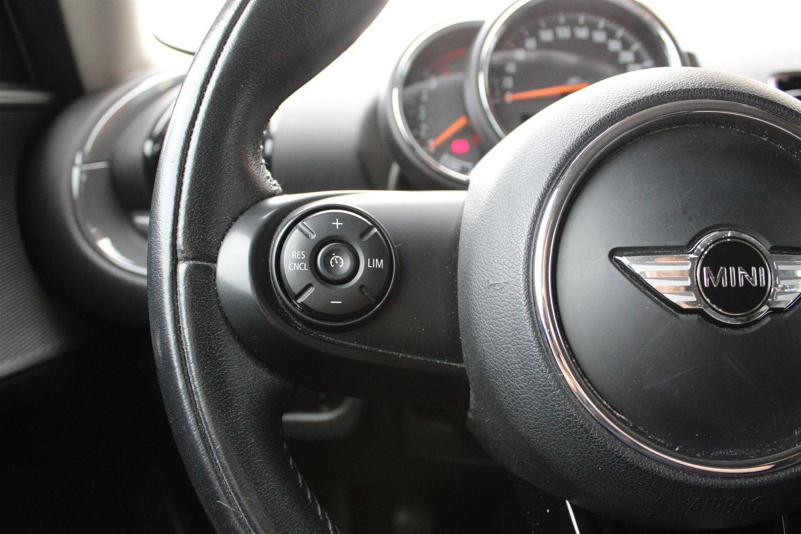 Hvid Mini Clubman Cooper fra 2016