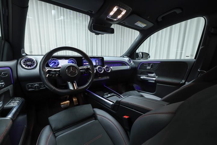 Sort Mercedes EQB250+ fra 2026
