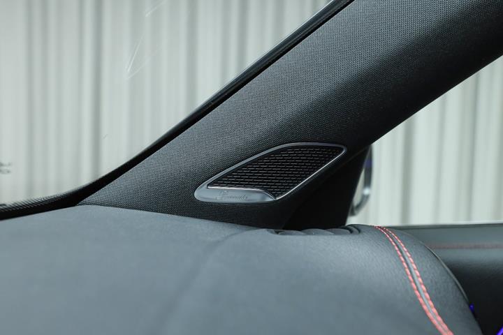 Sort Mercedes EQB250+ fra 2026