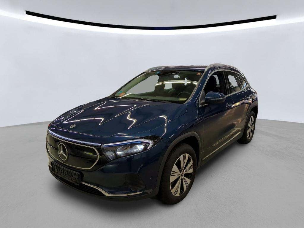 Blå Mercedes EQA250+ fra 2023