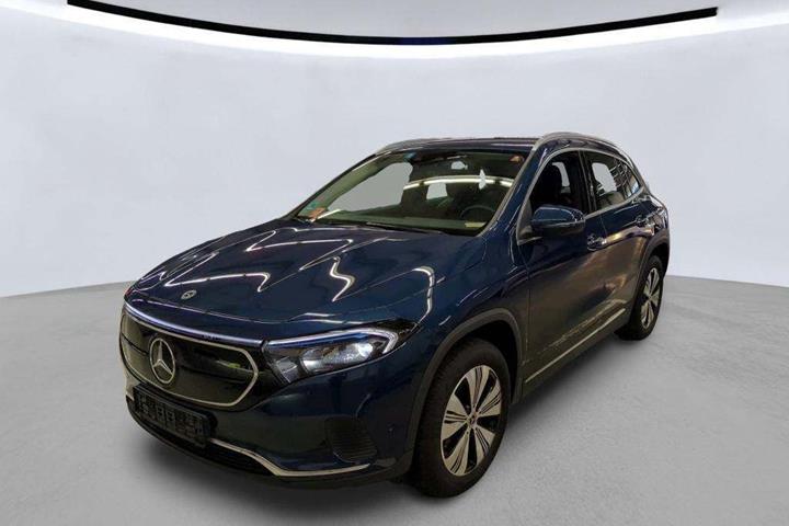 Blå Mercedes EQA250+ fra 2023