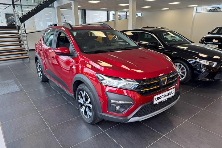 Rød Dacia Sandero Stepway fra 2021