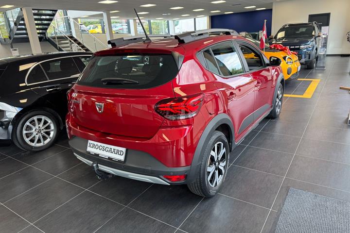 Rød Dacia Sandero Stepway fra 2021