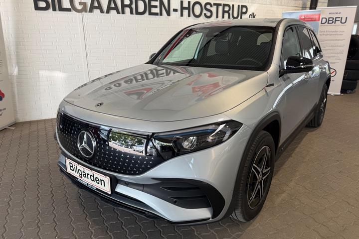 Sølv Mercedes EQB250+ fra 2024