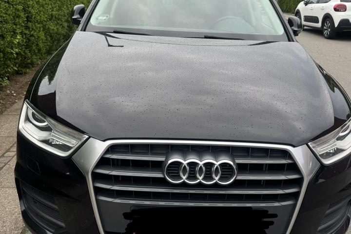 Sort Audi Q3 fra 2015