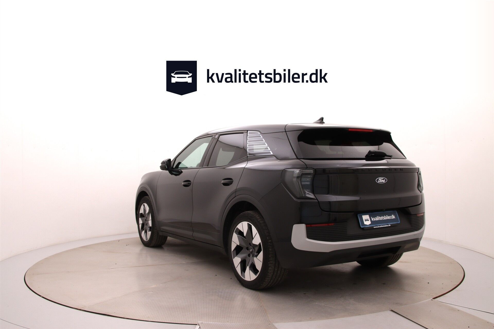 Sort Ford Explorer fra 2025