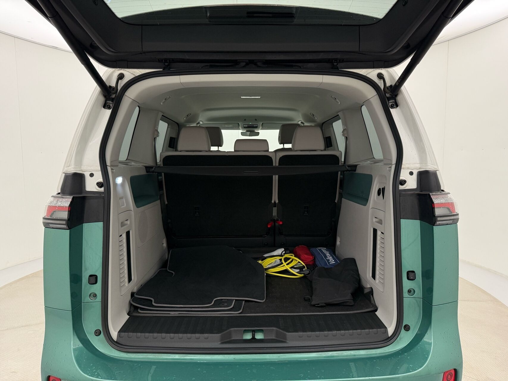 Grøn VW ID.Buzz fra 2024