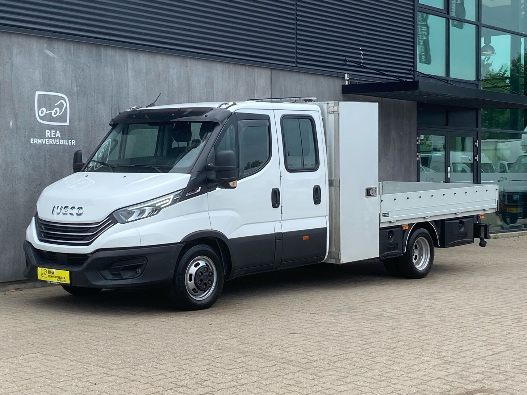 Iveco Daily 3,0 35C18 4100mm D Hi-Matic 180HK DobKab 8g Aut.