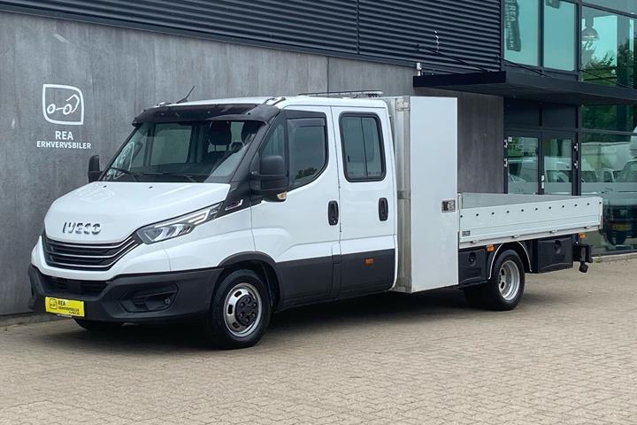 Hvid Iveco Daily fra 2023