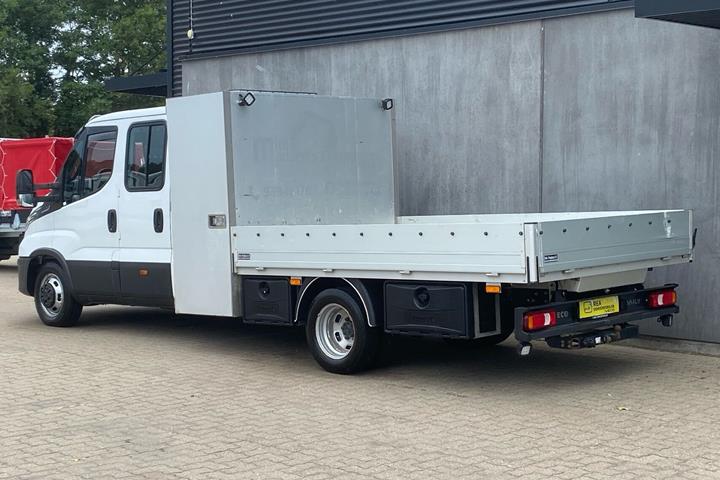 Hvid Iveco Daily fra 2023