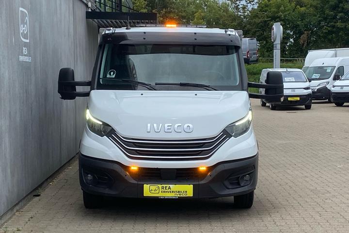 Hvid Iveco Daily fra 2023