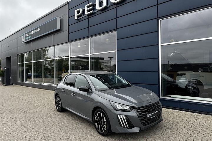 Grå Peugeot 208 fra 2025