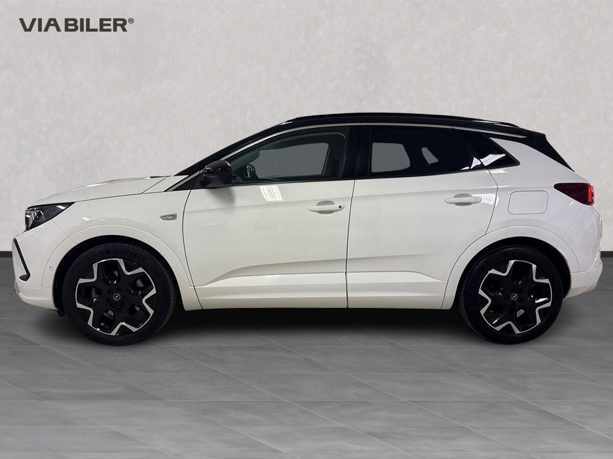Hvid Opel Grandland X fra 2022
