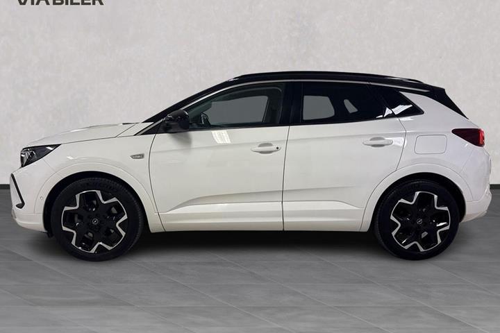 Hvid Opel Grandland X fra 2022
