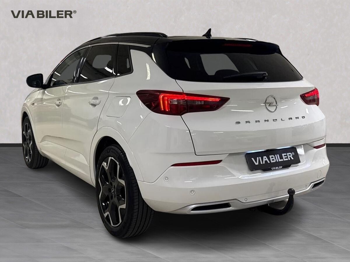Hvid Opel Grandland X fra 2022