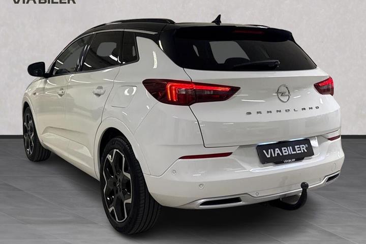Hvid Opel Grandland X fra 2022