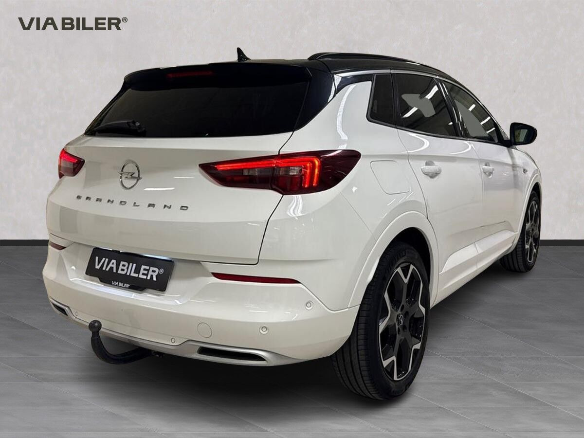 Hvid Opel Grandland X fra 2022