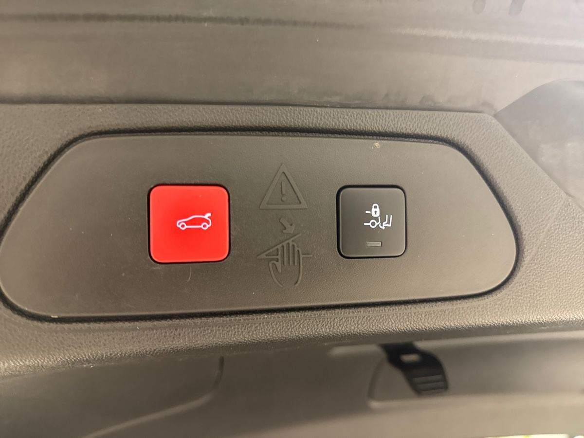Hvid Opel Grandland X fra 2022