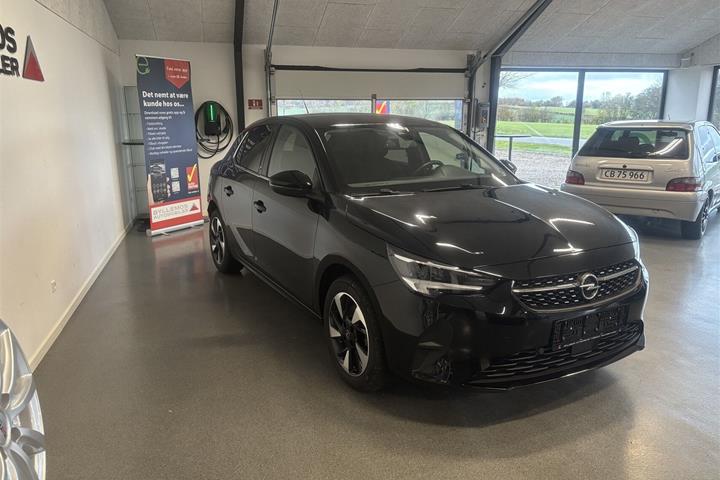 Sort Opel Corsa-e fra 2021