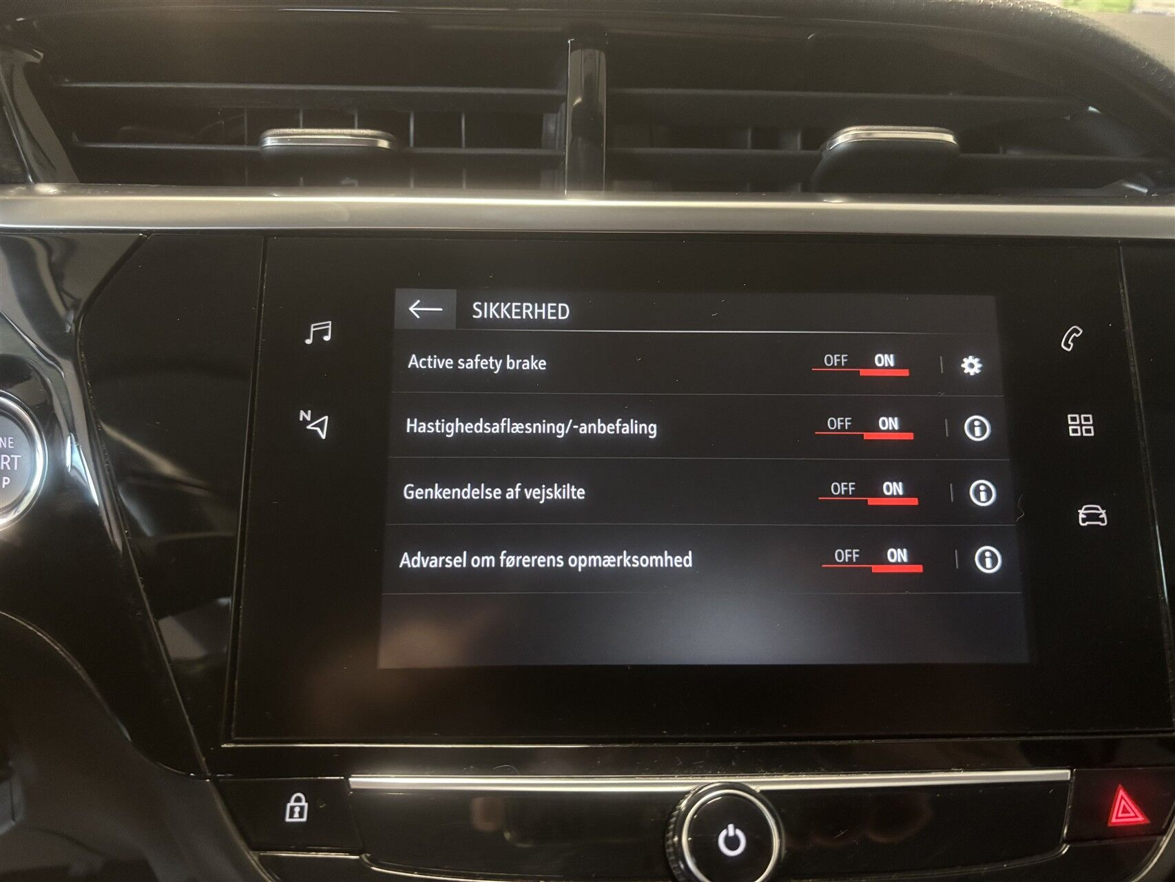 Sort Opel Corsa-e fra 2021