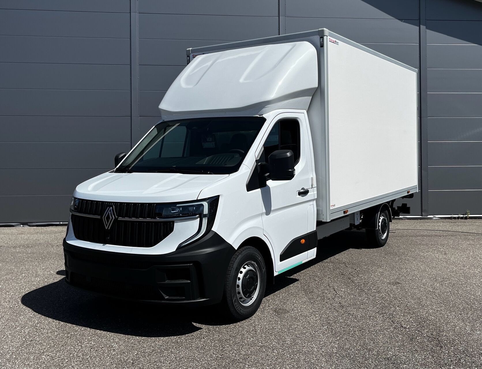 Hvid Renault Master fra 2026