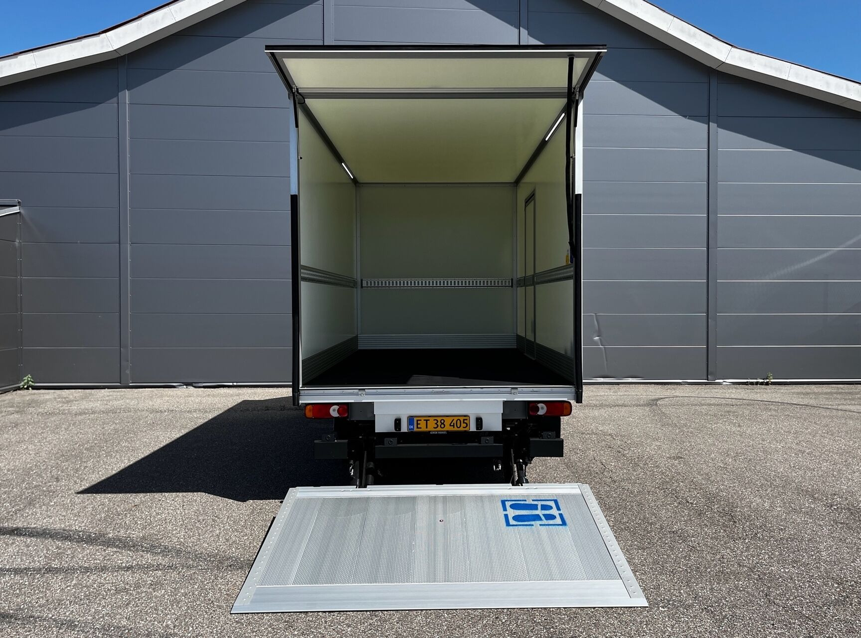Hvid Renault Master fra 2026