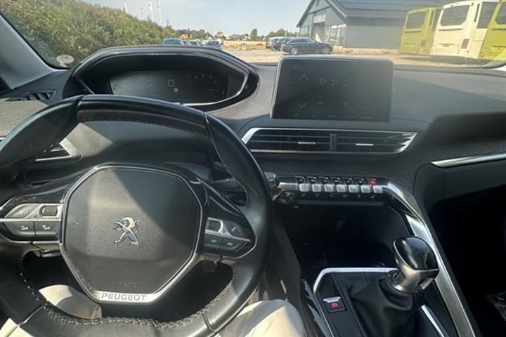 undefined Peugeot 3008 fra 2018