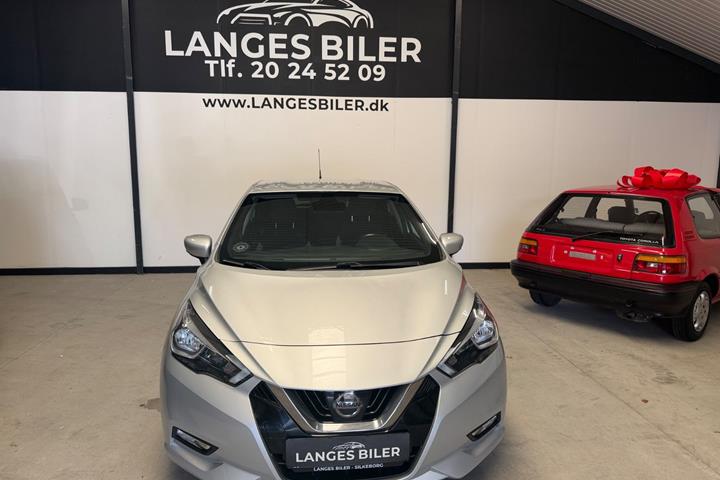 Sølv Nissan Micra fra 2017