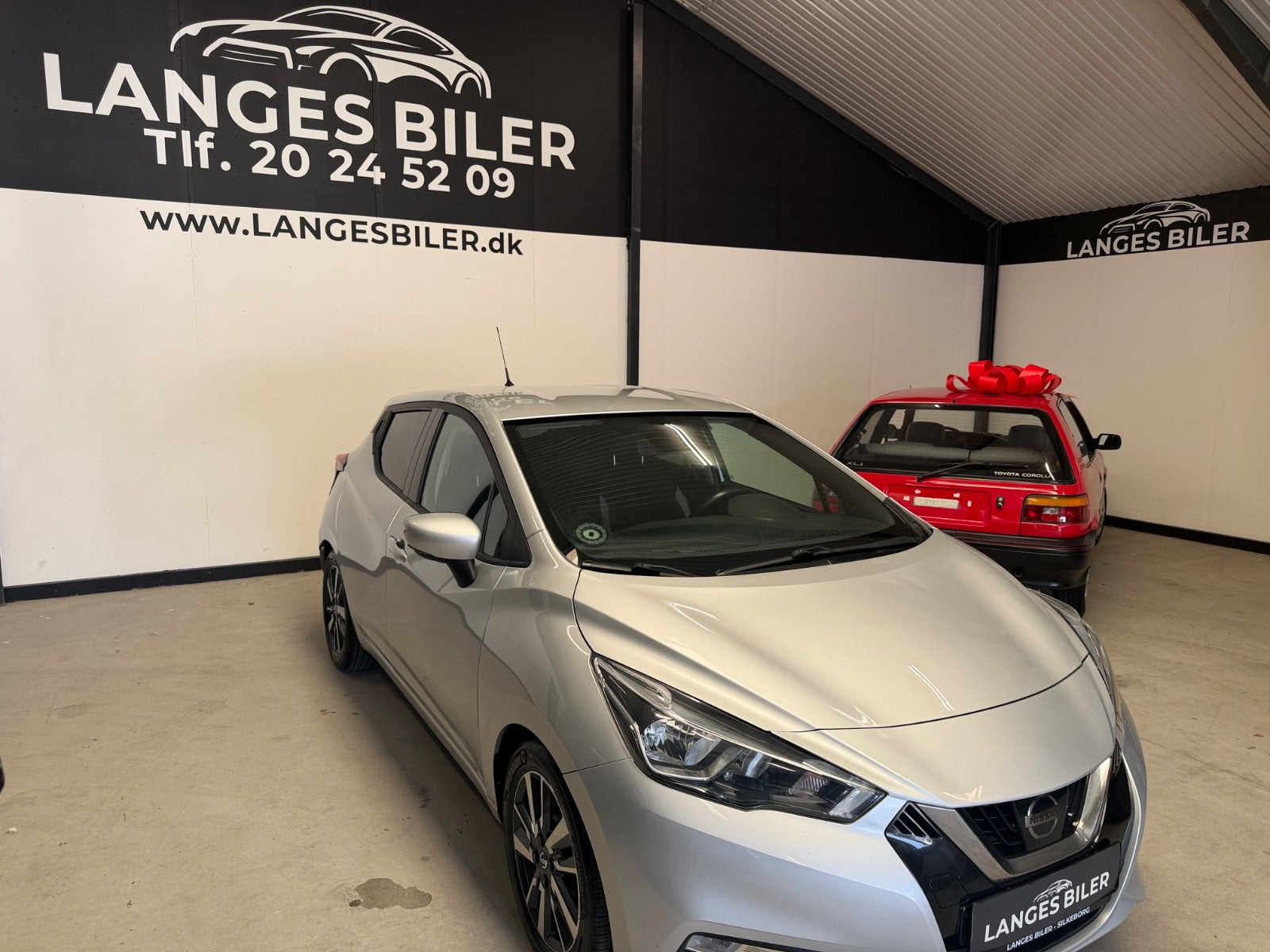 Sølv Nissan Micra fra 2017