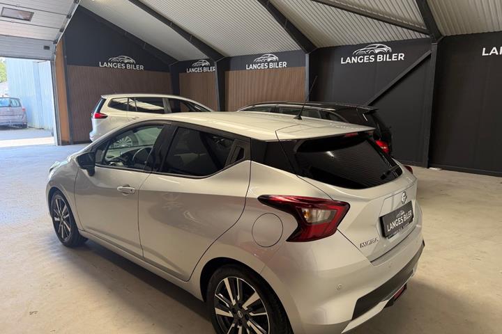 Sølv Nissan Micra fra 2017