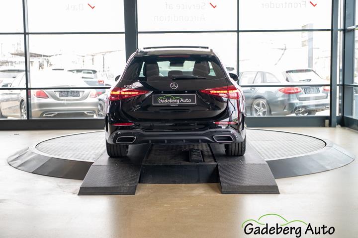 Sort Mercedes C300 e fra 2022