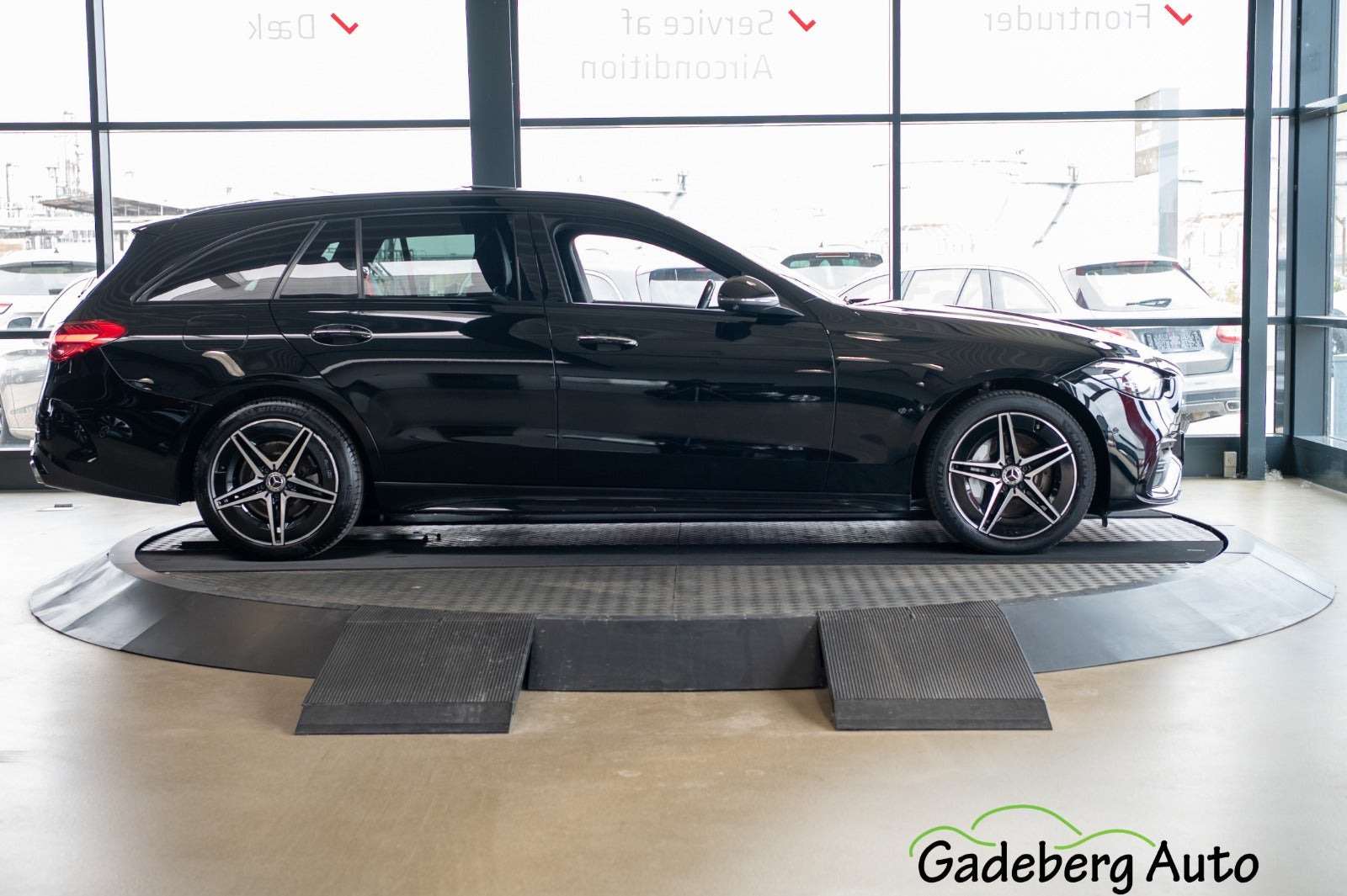 Sort Mercedes C300 e fra 2022
